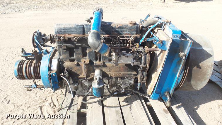 image for item DX9814 Ford 2715E 6.22L six cylinder diesel engine