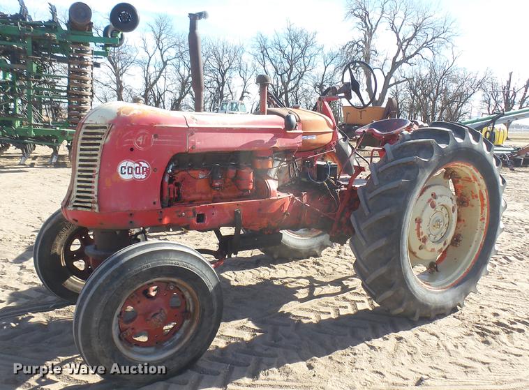 image for item DX9828 Cockshutt 40 tractor