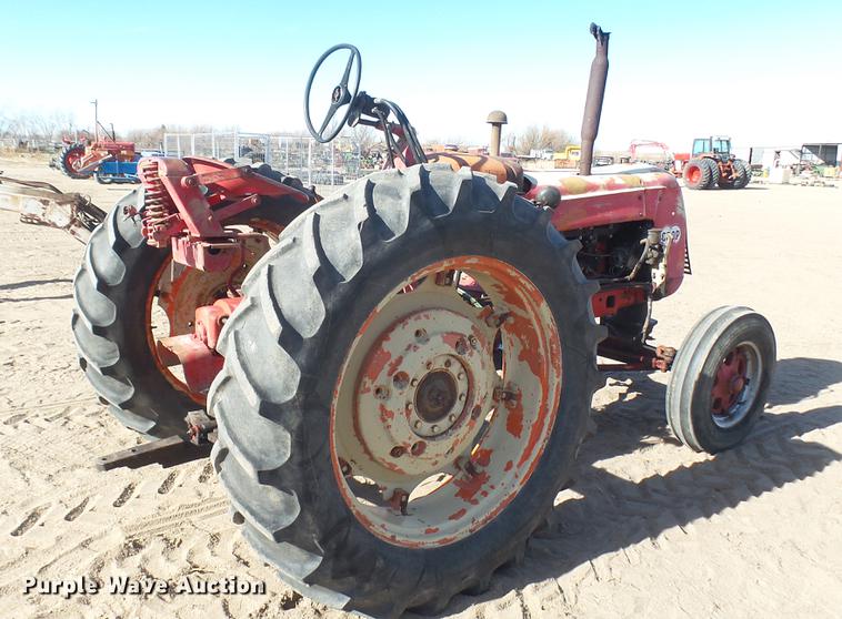 image for item DX9828 Cockshutt 40 tractor