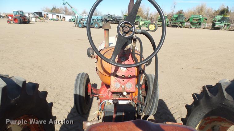 image for item DX9828 Cockshutt 40 tractor