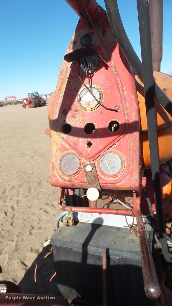 image for item DX9828 Cockshutt 40 tractor