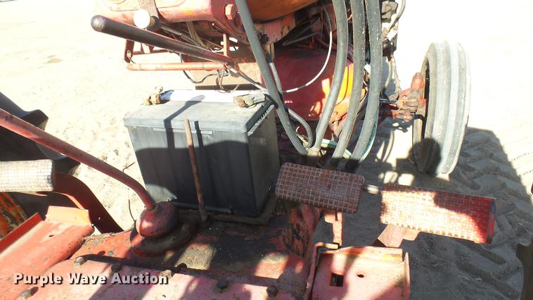 image for item DX9828 Cockshutt 40 tractor