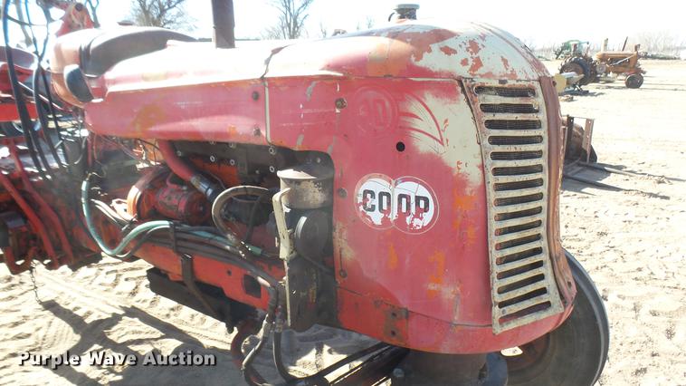 image for item DX9828 Cockshutt 40 tractor