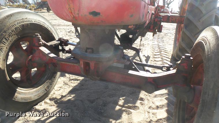 image for item DX9828 Cockshutt 40 tractor