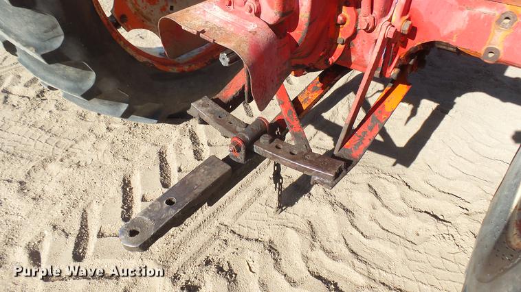 image for item DX9828 Cockshutt 40 tractor