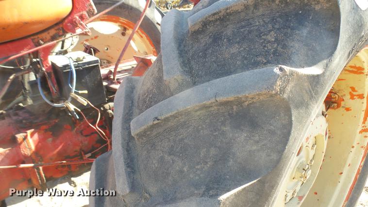 image for item DX9828 Cockshutt 40 tractor