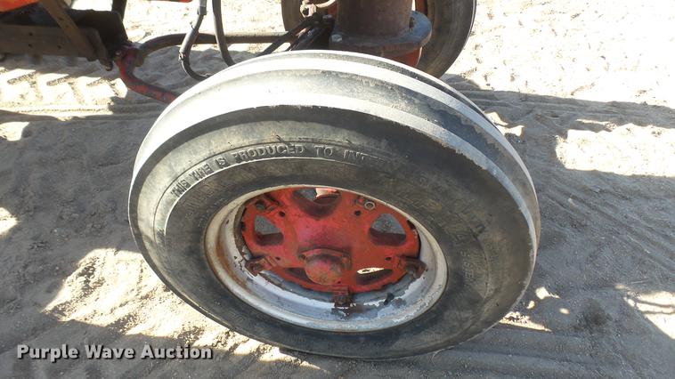 image for item DX9828 Cockshutt 40 tractor