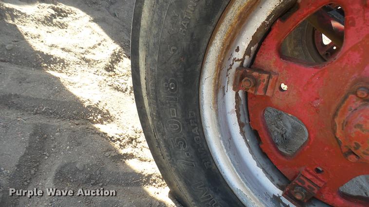 image for item DX9828 Cockshutt 40 tractor