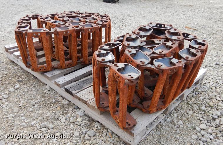 image for item EC9810 Grouser skid steer tracks