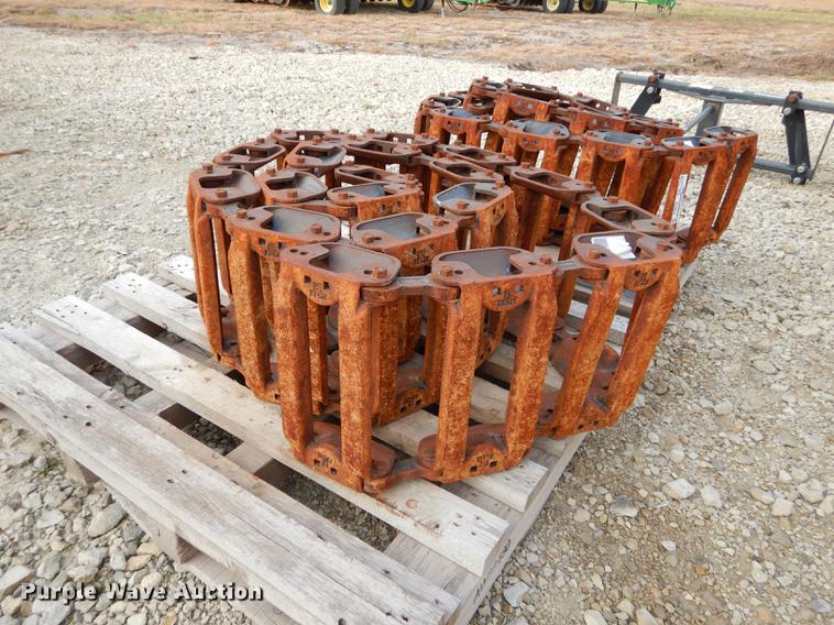 image for item EC9810 Grouser skid steer tracks