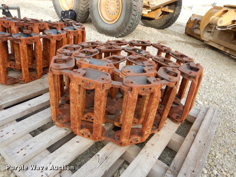 image for item EC9810 Grouser skid steer tracks