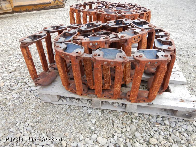 image for item EC9810 Grouser skid steer tracks
