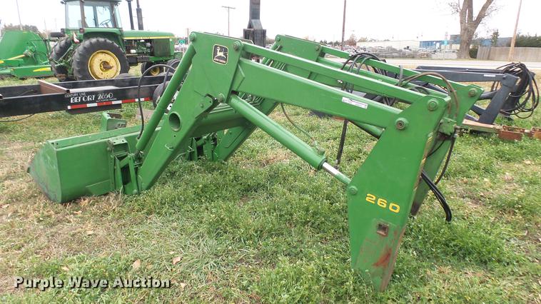 image for item ED9073 John Deere 260 loader