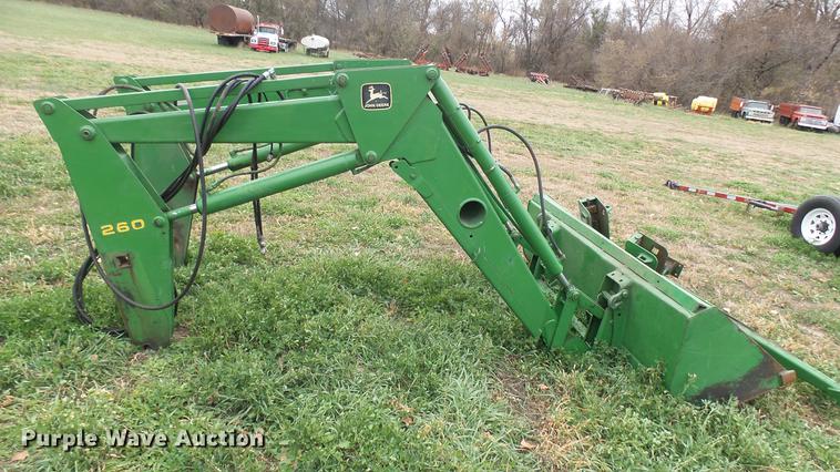 image for item ED9073 John Deere 260 loader