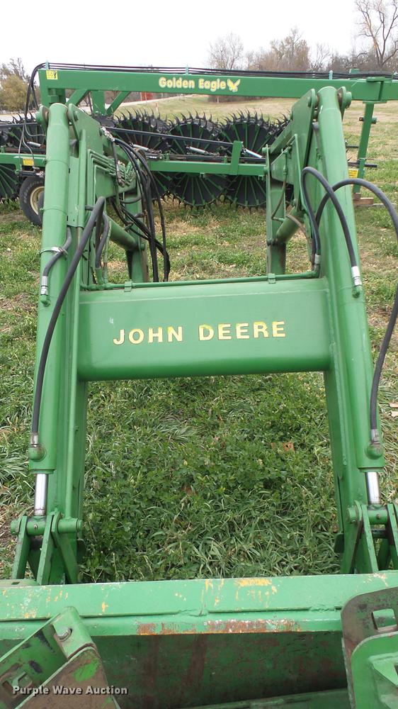 image for item ED9073 John Deere 260 loader