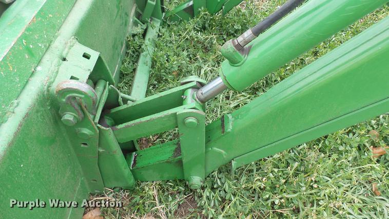 image for item ED9073 John Deere 260 loader
