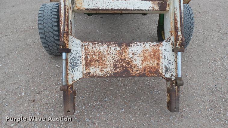 image for item ED9144 John Deere 4020 tractor