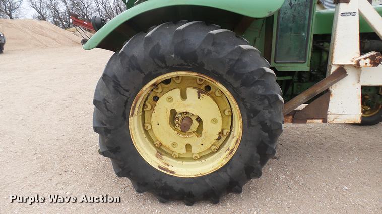 image for item ED9144 John Deere 4020 tractor