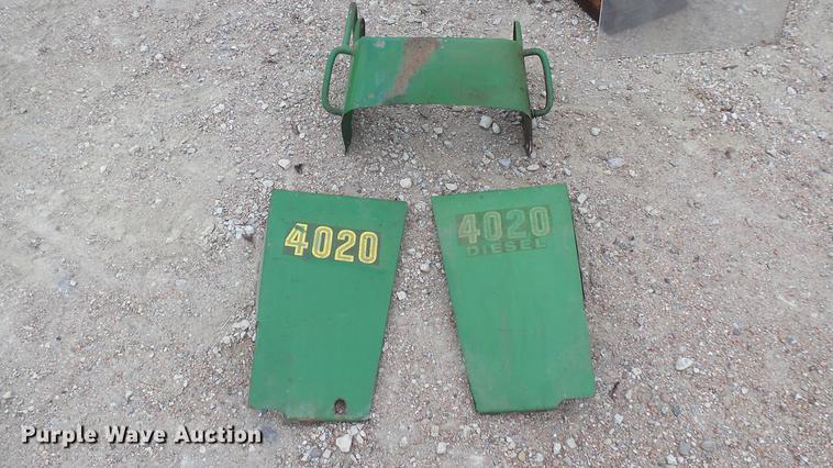 image for item ED9144 John Deere 4020 tractor