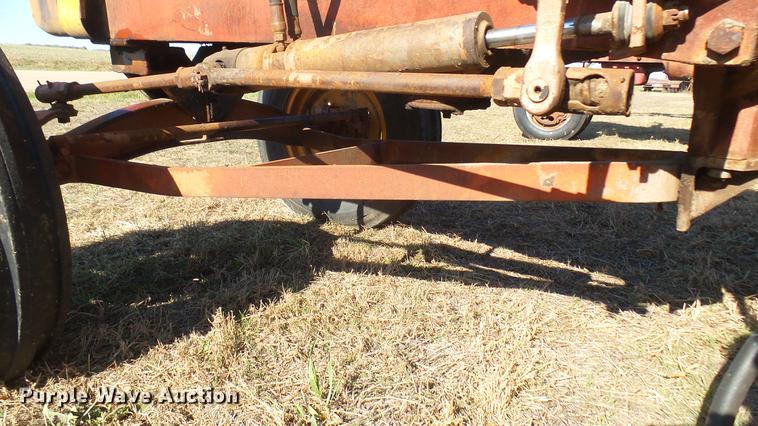 image for item ED9174 Minneapolis Moline G-VI tractor