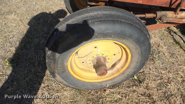 image for item ED9174 Minneapolis Moline G-VI tractor