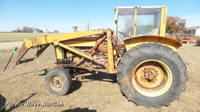 image for item ED9176 1961 Minneapolis Moline M5 tractor