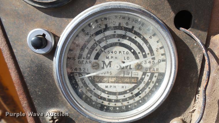 image for item ED9176 1961 Minneapolis Moline M5 tractor