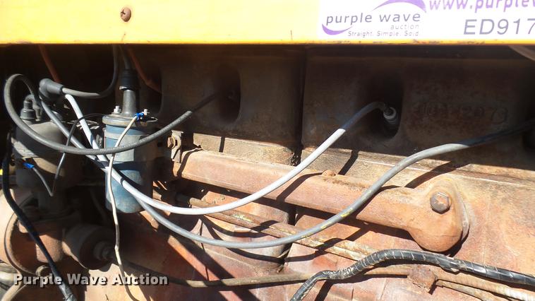 image for item ED9176 1961 Minneapolis Moline M5 tractor