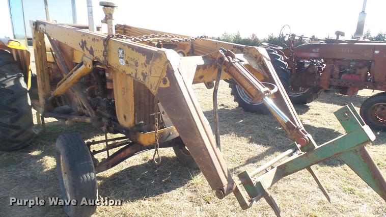 image for item ED9176 1961 Minneapolis Moline M5 tractor