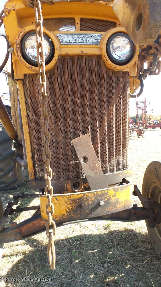 image for item ED9176 1961 Minneapolis Moline M5 tractor