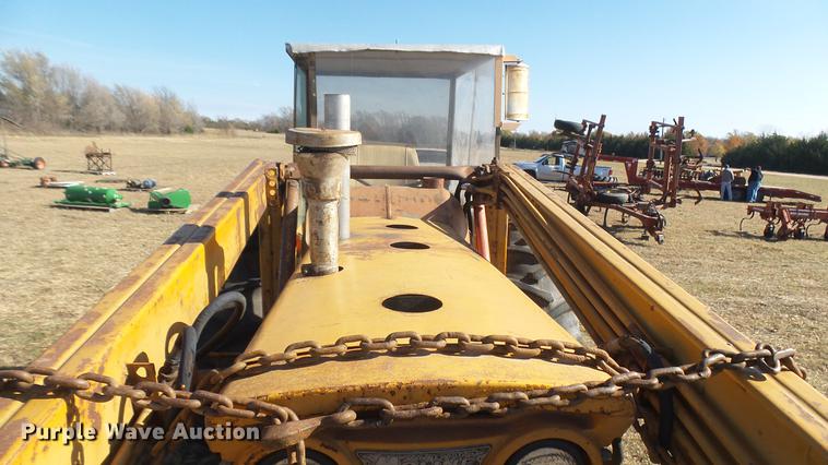 image for item ED9176 1961 Minneapolis Moline M5 tractor