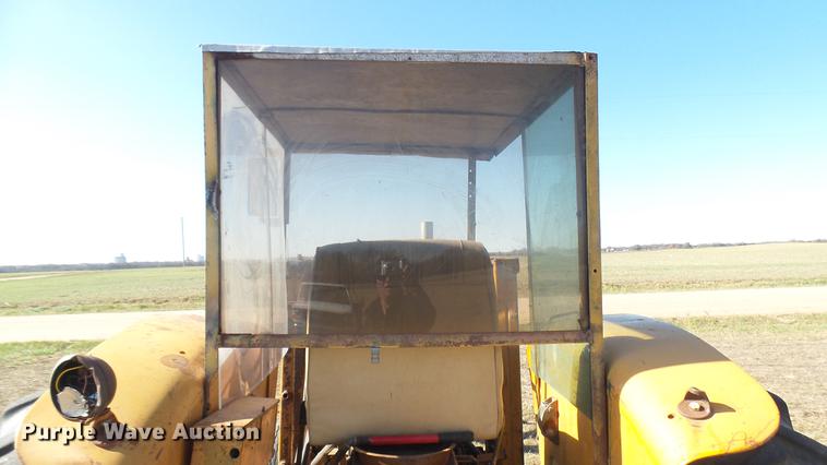 image for item ED9176 1961 Minneapolis Moline M5 tractor