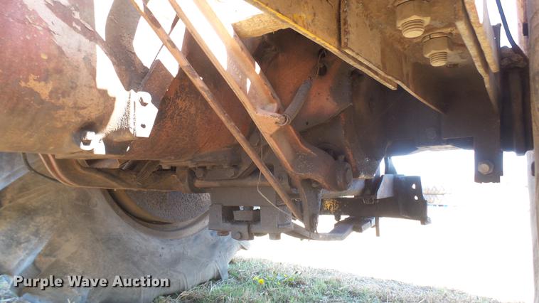 image for item ED9176 1961 Minneapolis Moline M5 tractor