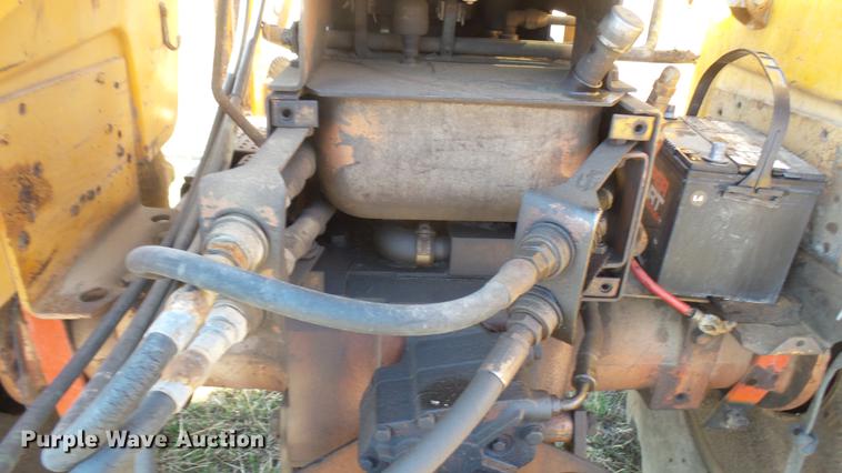 image for item ED9176 1961 Minneapolis Moline M5 tractor