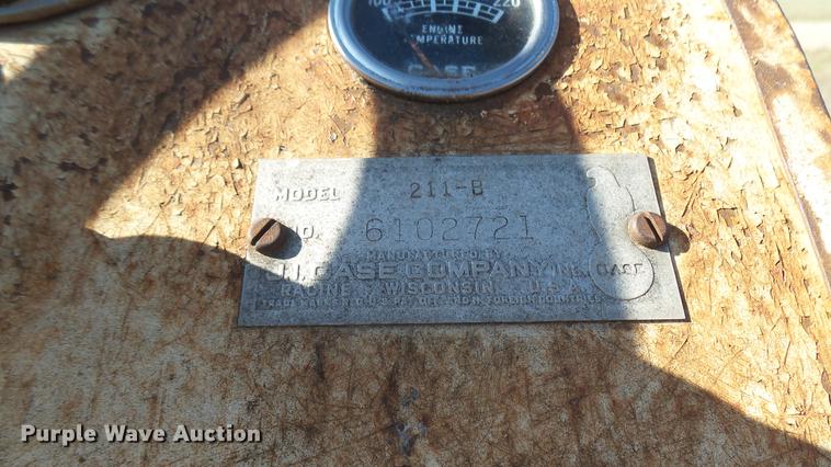 image for item ED9177 Case 211B tractor