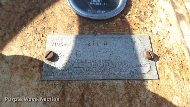 image for item ED9177 Case 211B tractor