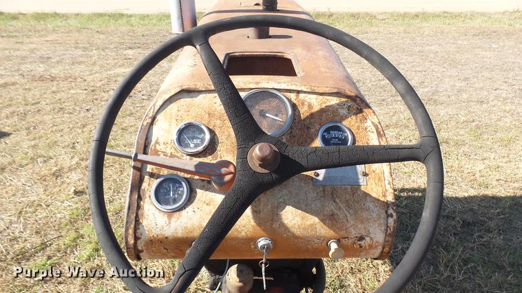 image for item ED9177 Case 211B tractor