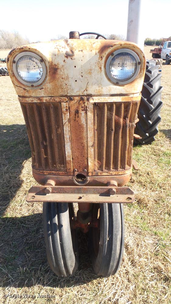 image for item ED9177 Case 211B tractor