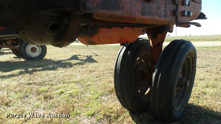 image for item ED9177 Case 211B tractor