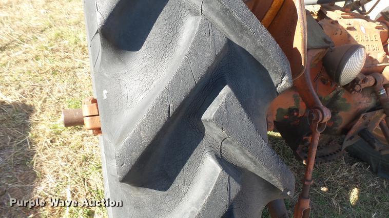 image for item ED9177 Case 211B tractor