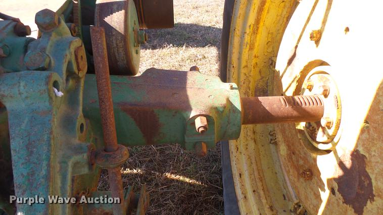 image for item ED9178 John Deere 60 tractor