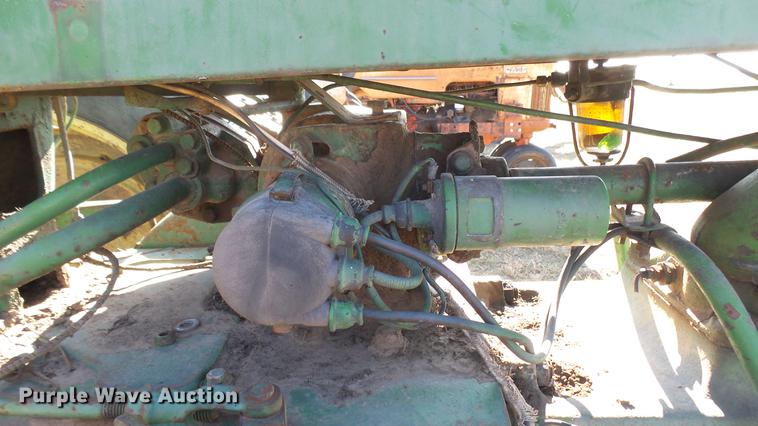 image for item ED9178 John Deere 60 tractor