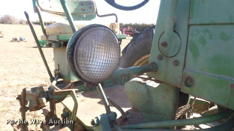image for item ED9178 John Deere 60 tractor