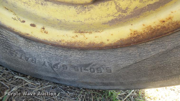 image for item ED9178 John Deere 60 tractor