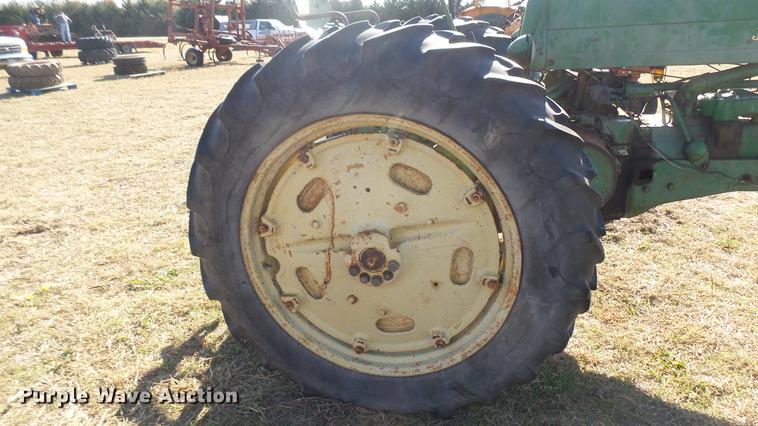 image for item ED9178 John Deere 60 tractor