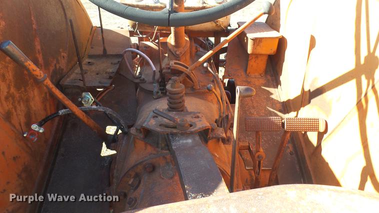 image for item ED9180 Case LA tractor