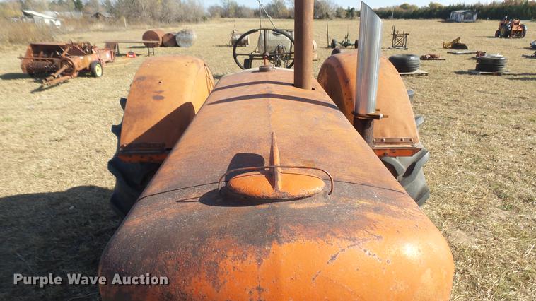 image for item ED9180 Case LA tractor