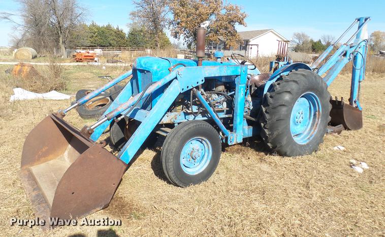 image for item ED9181 Fordson Major backhoe