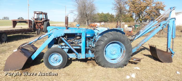 image for item ED9181 Fordson Major backhoe
