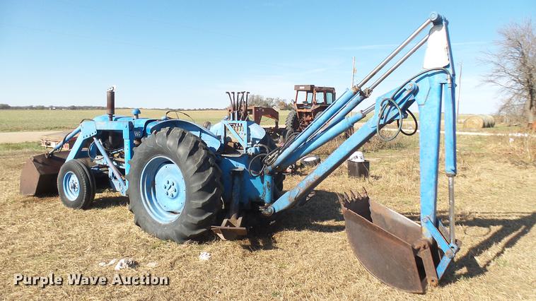 image for item ED9181 Fordson Major backhoe